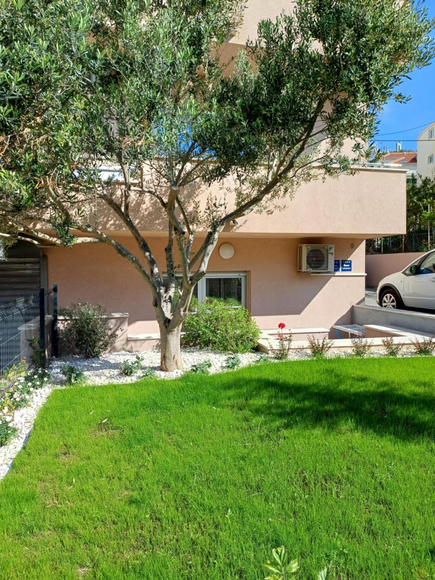 Apartment Zenta With Free Private Parking Split Exteriör bild
