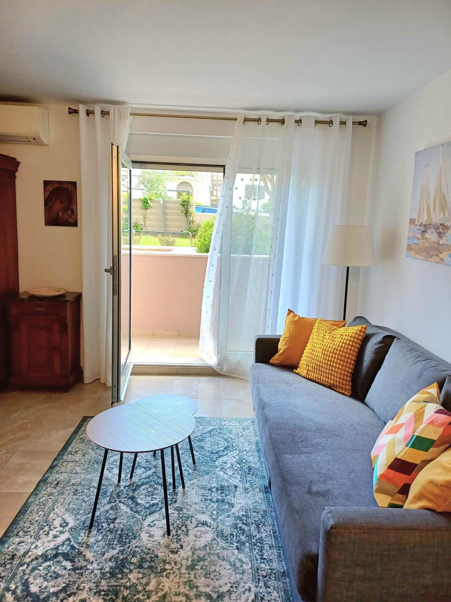 Apartment Zenta With Free Private Parking Split Exteriör bild